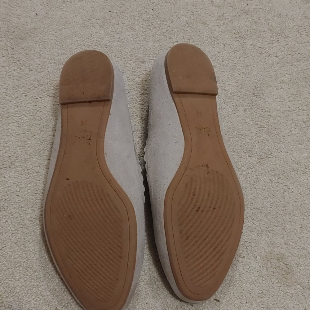 Shoes - Picture 2 of 2